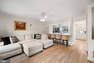 6 Sugarland Square Ct, Sterling, VA 20164 - Photo 1