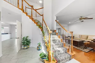 22561 Howardsville Woods Ct, Ashburn, VA 20148 - Photo 4