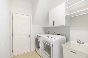 22561 Howardsville Woods Ct, Ashburn, VA 20148 - Photo 14
