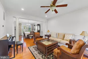 22561 Howardsville Woods Ct, Ashburn, VA 20148 - Photo 8