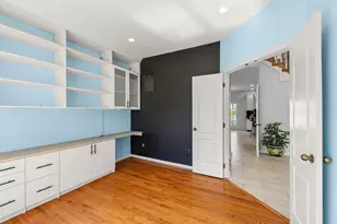 22561 Howardsville Woods Ct, Ashburn, VA 20148 - Photo 12