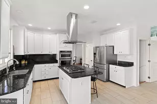 22561 Howardsville Woods Ct, Ashburn, VA 20148 - Photo 18