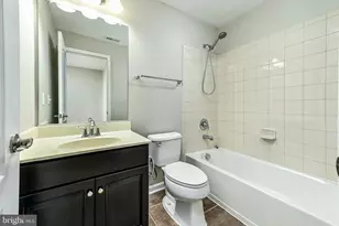 23253 Tradewind Dr, Ashburn, VA 20148 - Photo 32