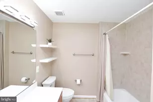 109 Shirley Square SE, Leesburg, VA 20175 - Photo 24