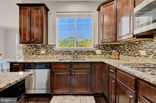 24837 Mason Terrace, Chantilly, VA 20152 - Photo 4
