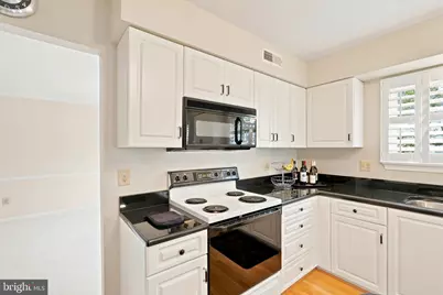 219 Foxborough Drive SW, Leesburg, VA 20175 - Photo 16