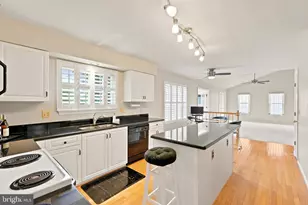 219 Foxborough Dr SW, Leesburg, VA 20175 - Photo 14