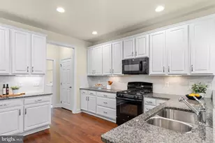 20918 Rocky Knoll Square, Ashburn, VA 20147 - Photo 8