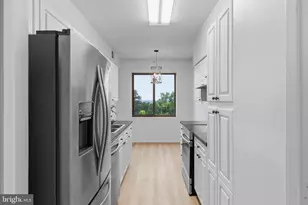 19365 Cypress Ridge Terrace, Leesburg, VA 20176 - Photo 24
