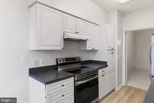19365 Cypress Ridge Terrace, Leesburg, VA 20176 - Photo 26