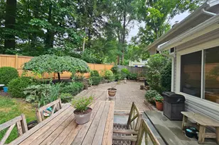 113 Newbury Pl, Sterling, VA 20164 - Photo 12