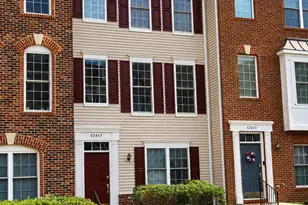 42845 Sykes Terrace, Chantilly, VA 20152 - Photo 2