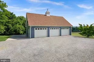 12179 Enfield Ln, Lovettsville, VA 20180 - Photo 4