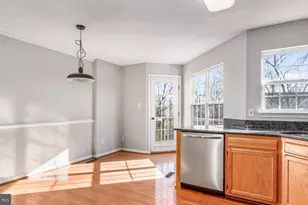 45461 Bluemont Junction Square, Sterling, VA 20164 - Photo 6