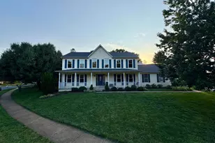 46573 Hampshire Station Dr, Sterling, VA 20165 - Photo 2