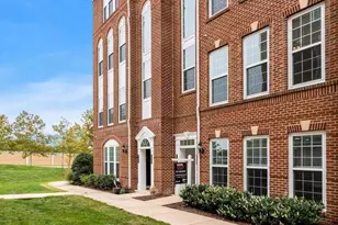 42816 Lauder Terrace, Ashburn, VA 20147 - Photo 2