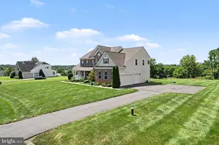 15099 Grace Pl, Waterford, VA 20197 - Photo 4
