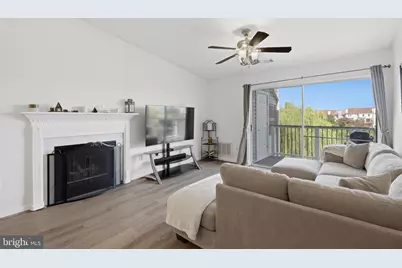 20586 Cornstalk Terrace #302, Ashburn, VA 20147 - Photo 2