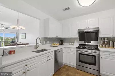 20586 Cornstalk Terrace #302, Ashburn, VA 20147 - Photo 8