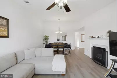 20586 Cornstalk Terrace #302, Ashburn, VA 20147 - Photo 4