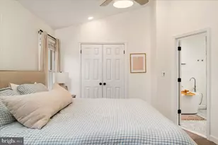 21226 Hedgerow Terrace, Ashburn, VA 20147 - Photo 18