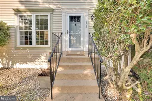 908 Smartts Ln NE, Leesburg, VA 20176 - Photo 2