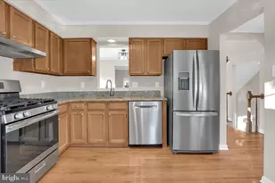 908 Smartts Ln NE, Leesburg, VA 20176 - Photo 6