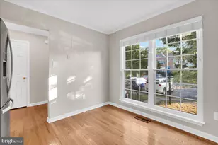 908 Smartts Ln NE, Leesburg, VA 20176 - Photo 4