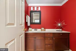 222 W Market Street W, Leesburg, VA 20176 - Photo 6