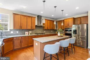 22800 Calderwood Ln, Brambleton, VA 20148 - Photo 10