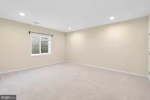 22800 Calderwood Ln, Brambleton, VA 20148 - Photo 46