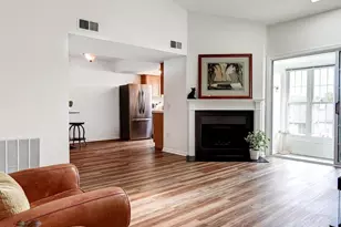 102 Prosperity Ave SE, Leesburg, VA 20175 - Photo 4