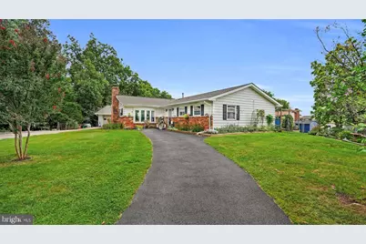 1115 S Dickenson Avenue, Sterling, VA 20164 - Photo 2
