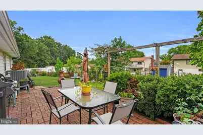 1115 S Dickenson Avenue, Sterling, VA 20164 - Photo 10