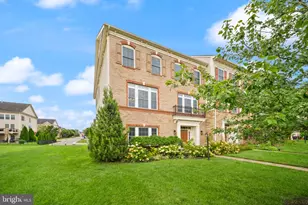 42532 Rowderbury Square, Chantilly, VA 20152 - Photo 2