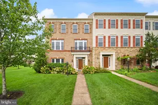 42532 Rowderbury Square, Chantilly, VA 20152 - Photo 1