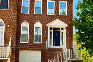 46544 Lynnhaven Square, Sterling, VA 20165 - Photo 2