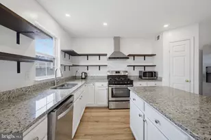 22952 Fleet Terrace, Sterling, VA 20166 - Photo 18