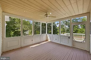 45539 Lakeside Dr, Sterling, VA 20165 - Photo 14