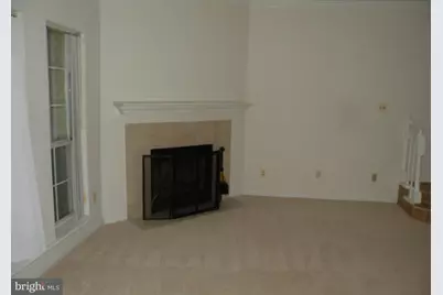 662 Gateway Drive SE #213, Leesburg, VA 20175 - Photo 2