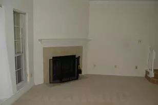 662 Gateway Dr SE, Leesburg, VA 20175 - Photo 2