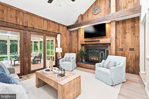 21291 Smokehouse Ct, Ashburn, VA 20147 - Photo 2