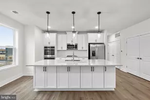 23688 Bolton Cres Terrace, Ashburn, VA 20148 - Photo 2