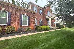 41910 Scotchbridge Pl, Ashburn, VA 20148 - Photo 2