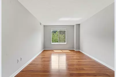 19385 Cypress Ridge Terrace #219, Leesburg, VA 20176 - Photo 18