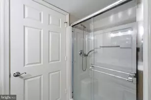 19385 Cypress Ridge Terrace, Leesburg, VA 20176 - Photo 30