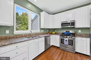 21358 Sawyer Square, Ashburn, VA 20147 - Photo 16
