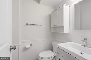 344 Stable View Terrace NE, Leesburg, VA 20176 - Photo 8