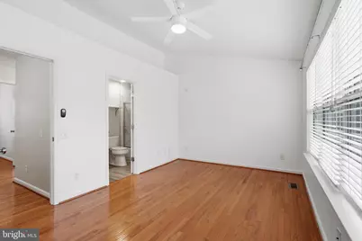 344 Stable View Terrace NE, Leesburg, VA 20176 - Photo 10