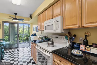 19385 Cypress Ridge Terrace #520, Leesburg, VA 20176 - Photo 10